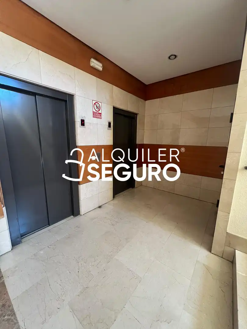Piso con ascensor en alquiler en de Alcalá, imagen 20