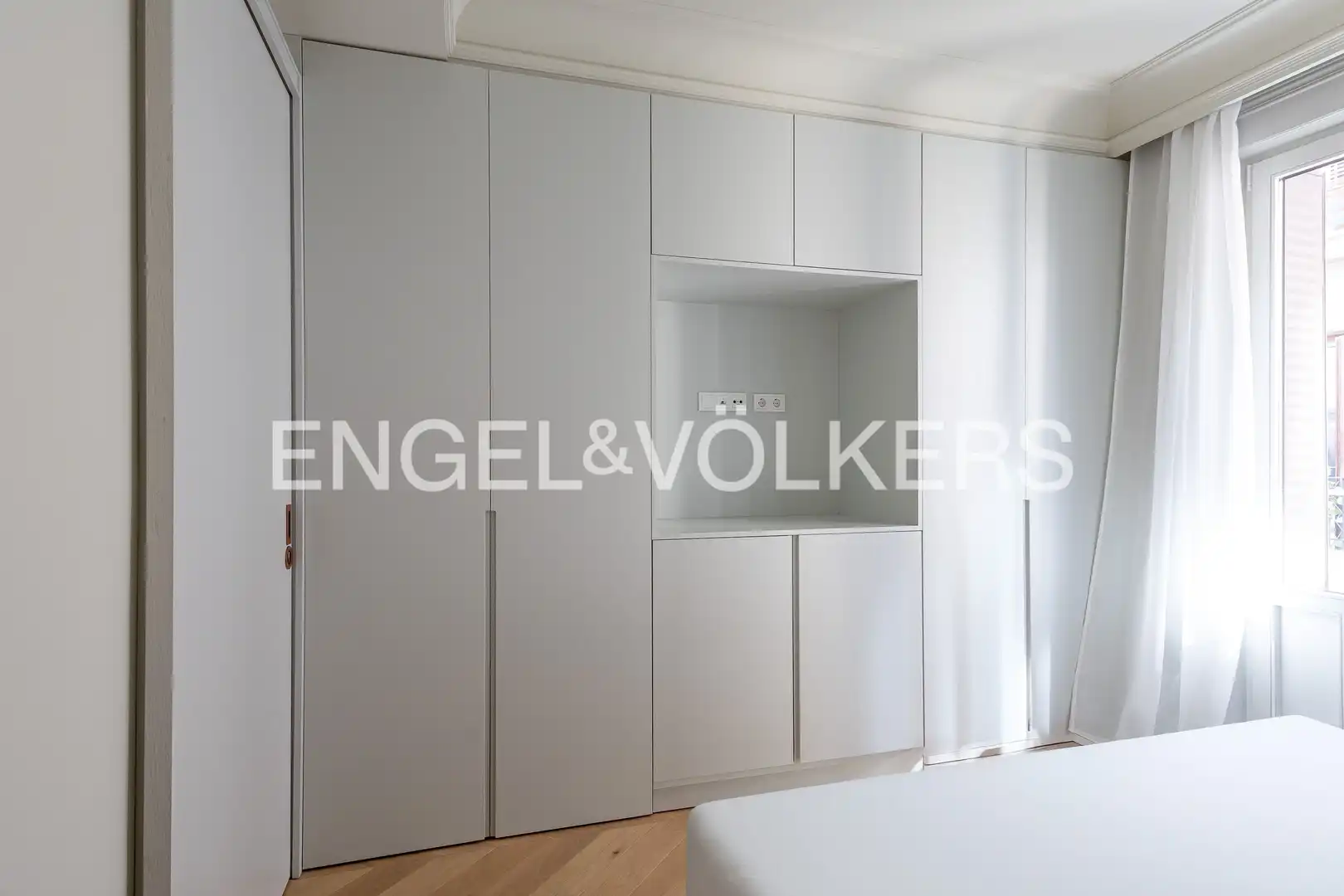 Bedroom of Flat for rent in Madrid  with Air Conditioner, Heating and Swimming Pool