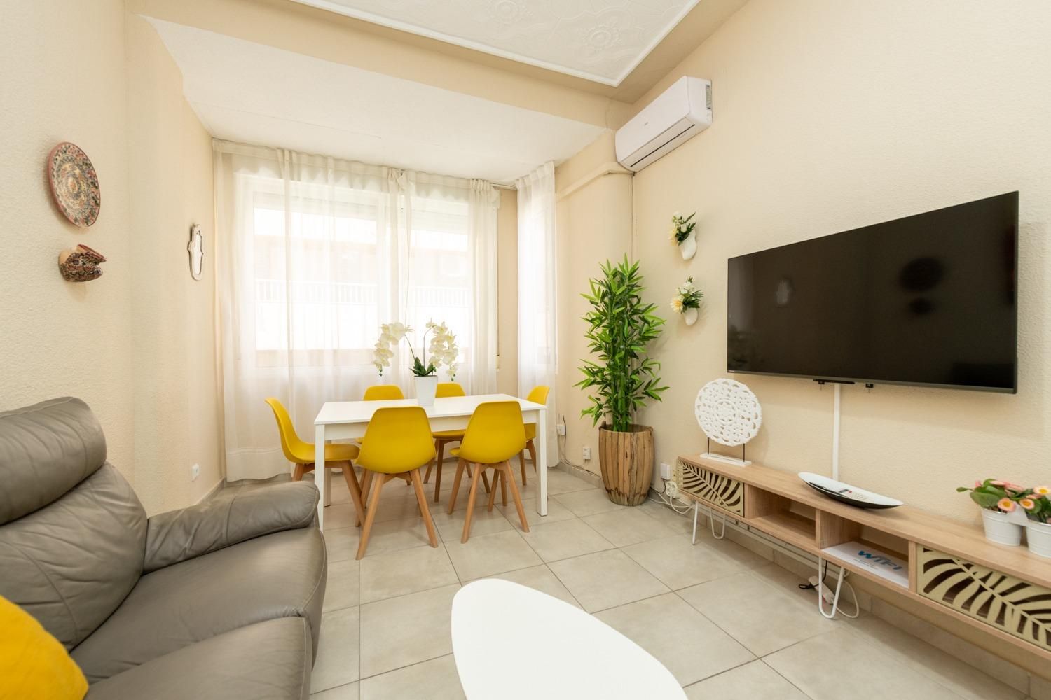 Sala d'estar de Pis en venda en Alicante / Alacant amb Aire condicionat, Calefacció i Balcó