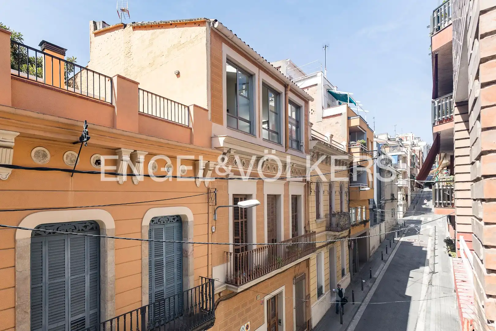Vista exterior de Piso en venta en Barcelona con Calefacción y Amueblado