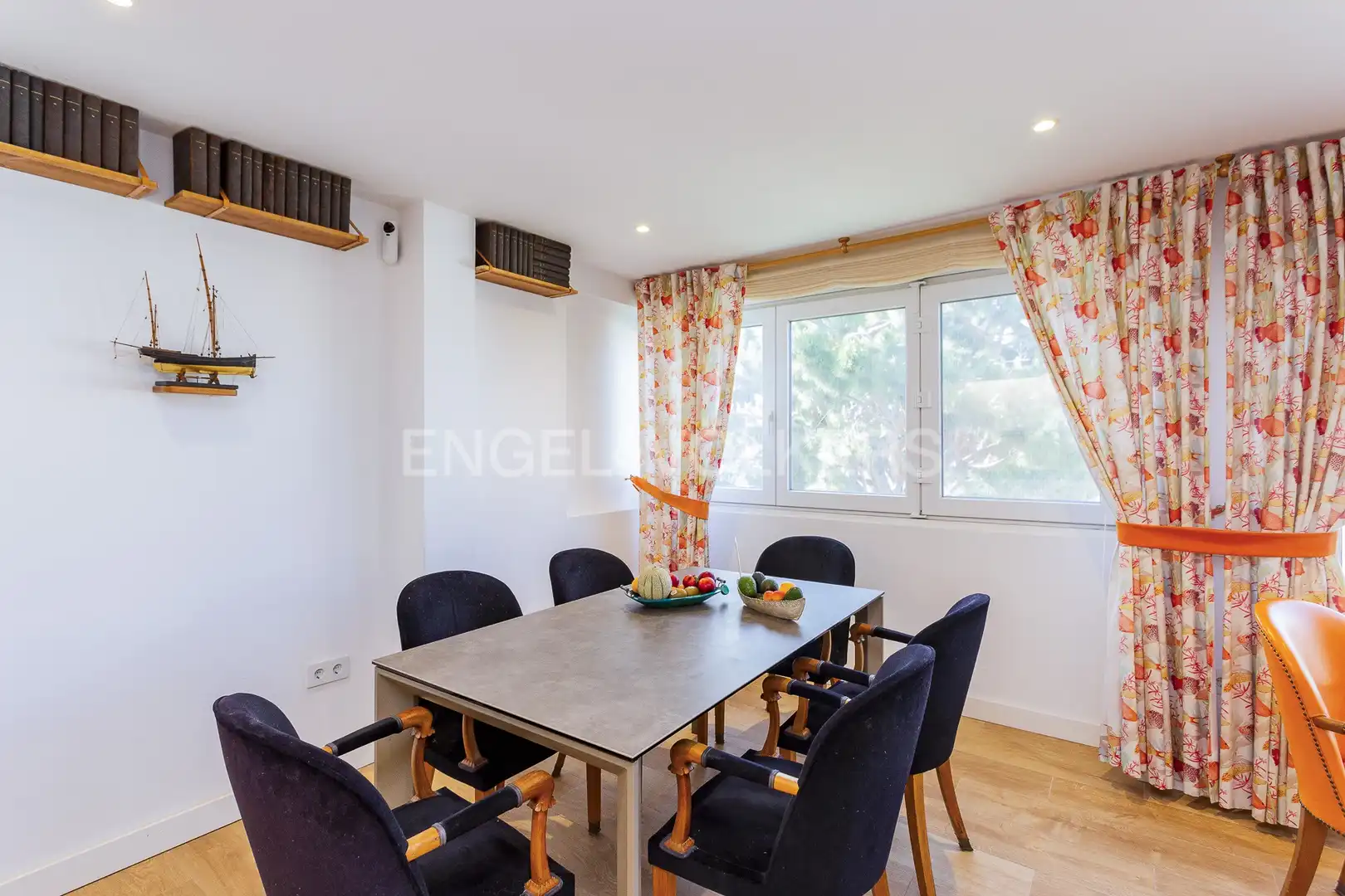 Dining room of Flat for rent in Sitges  with Air Conditioner, Heating and Swimming Pool