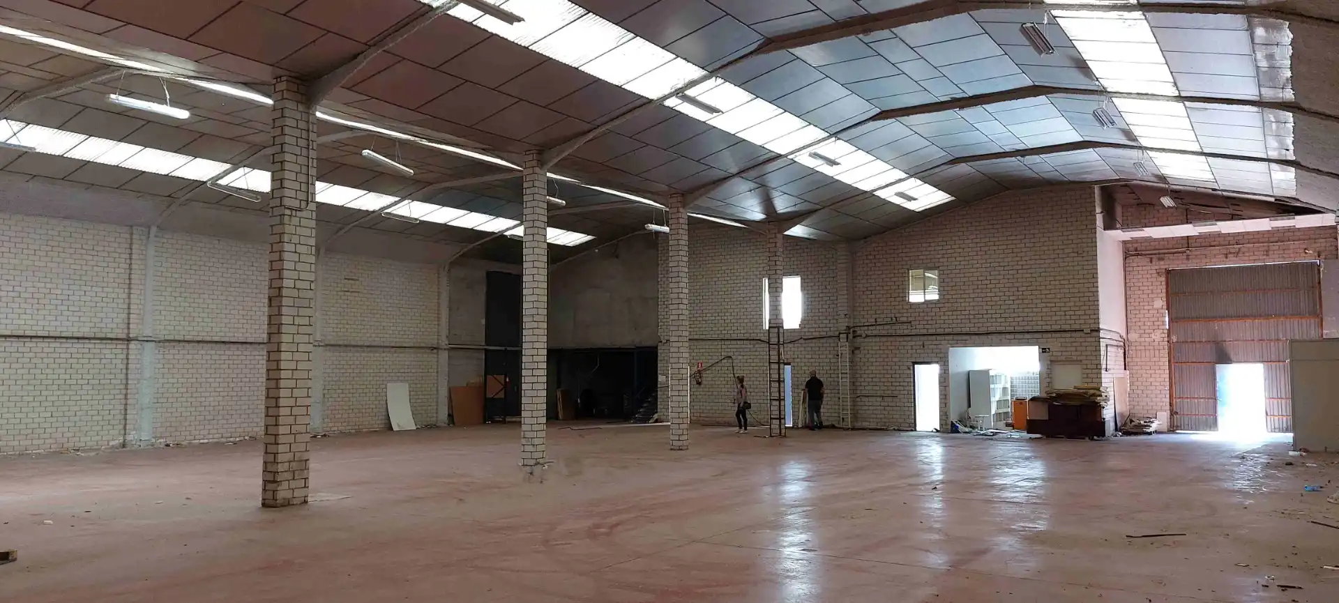 Nau industrial de lloguer a Montserrat - Parque Empresarial