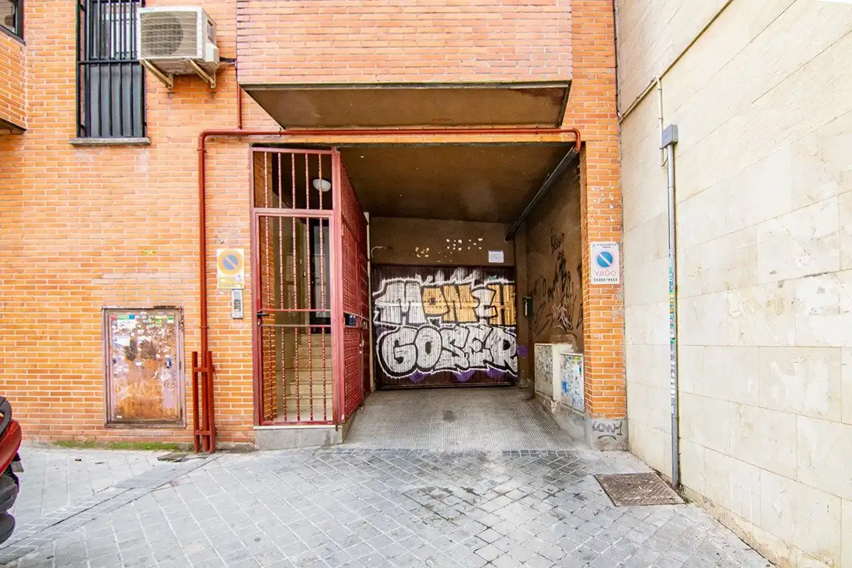 Parkplatz von Garage zur Miete in Madrid