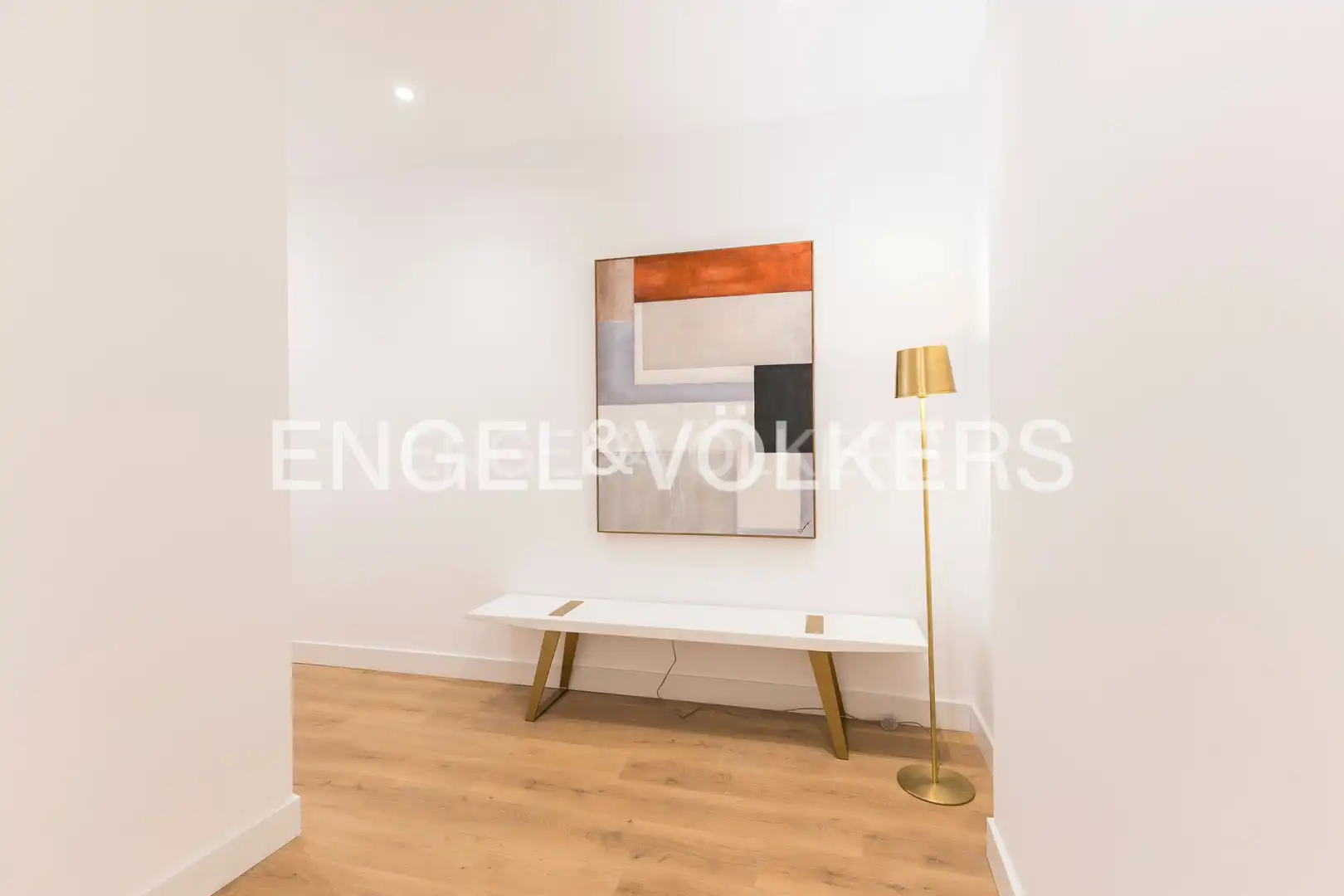 Flat for sale in Madrid  with Air Conditioner, Heating and Balcony