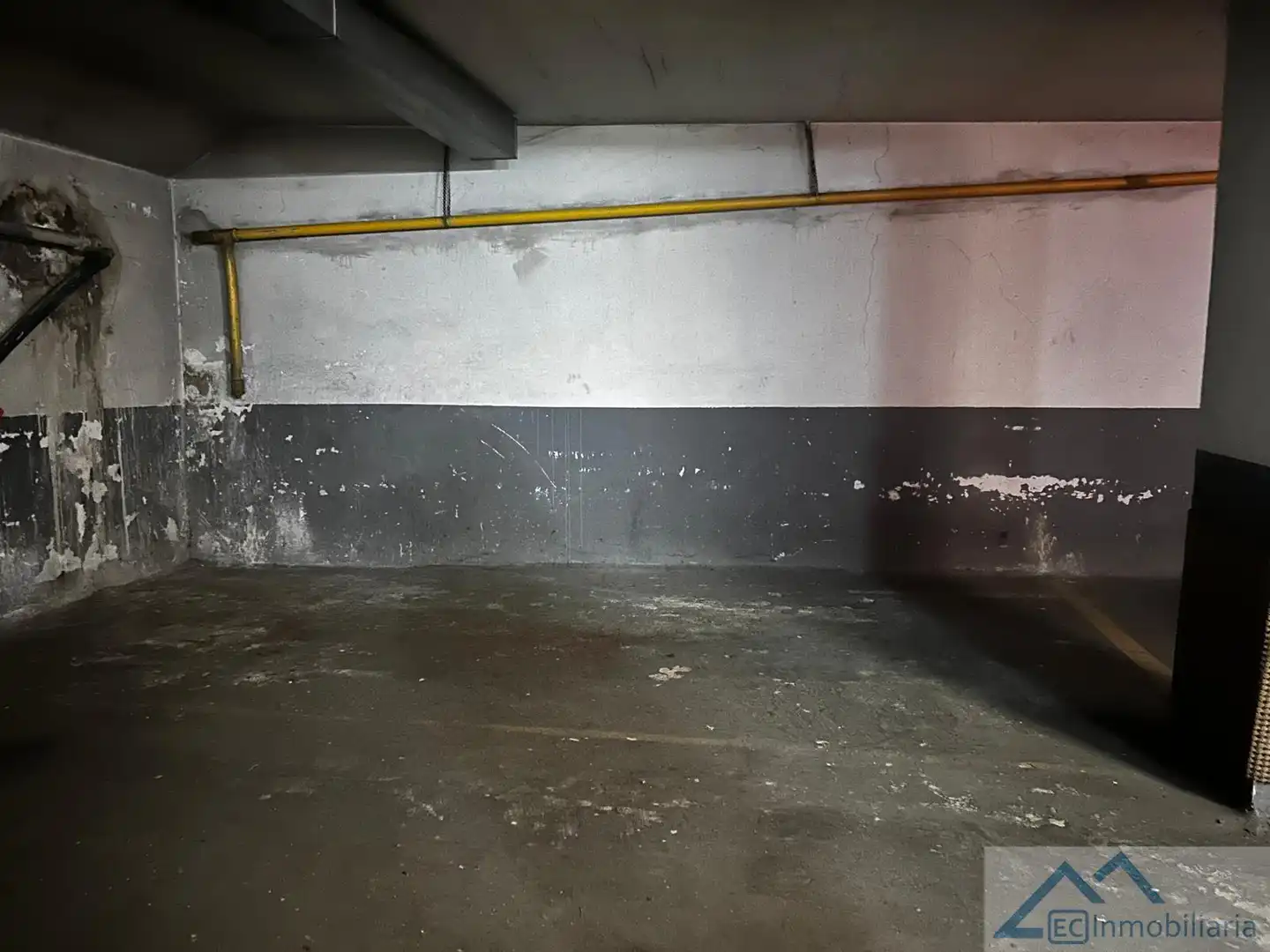 Parking of Garage for rent in Santander