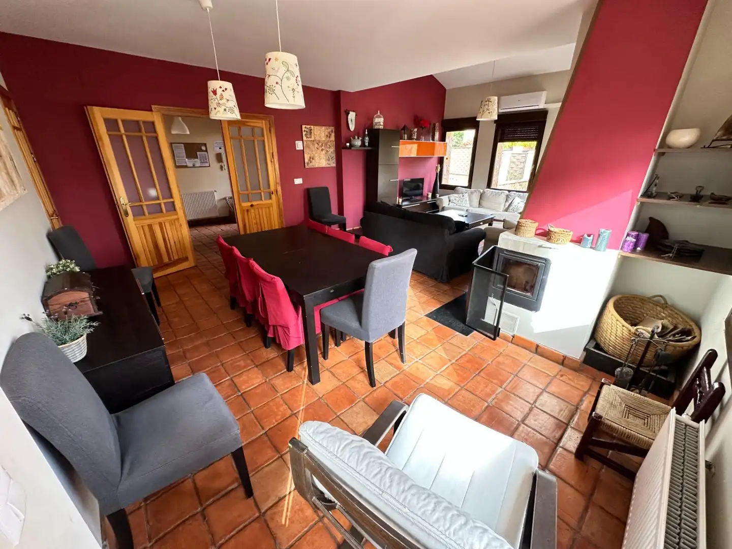 Comedor de Casa o chalet en venta en Villalba de la Sierra con Aire acondicionado, Calefacción y Terraza