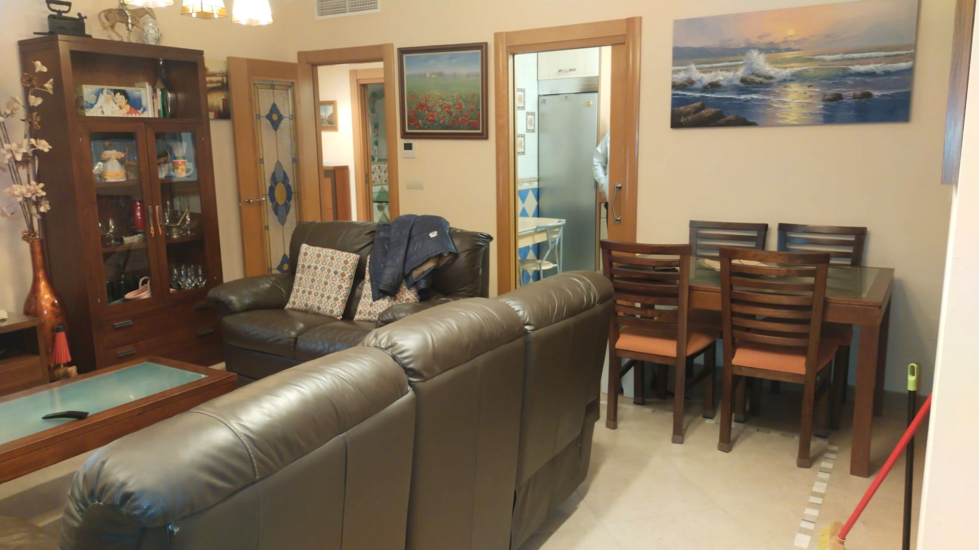 Sala d'estar de Pis de lloguer en Fuengirola amb Aire condicionat, Moblat i Forn