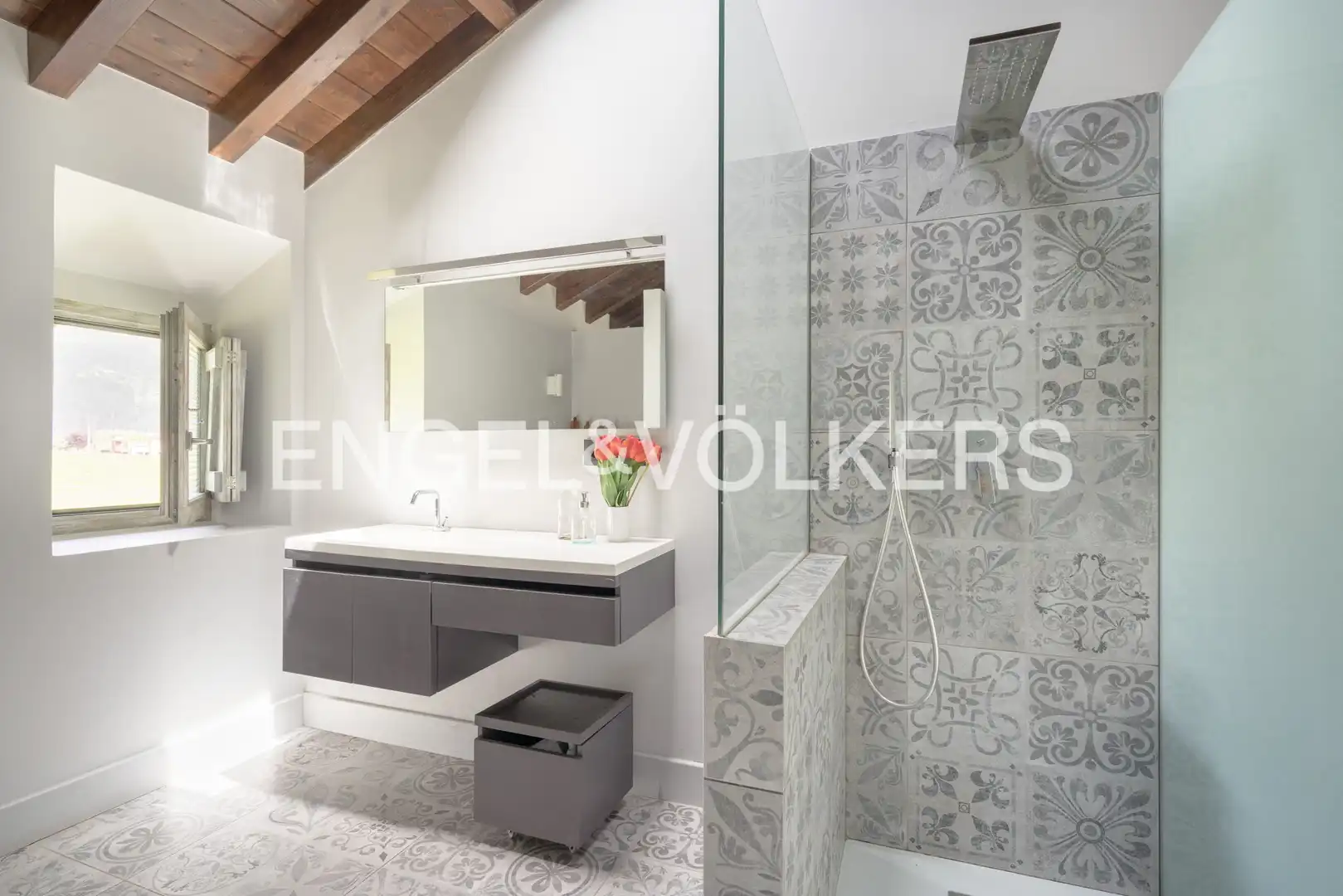 Baño de Casa o chalet en venta en Cangas de Onís con Calefacción, Jardín privado y Terraza