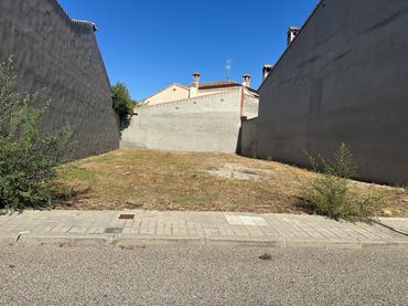 Terrain résidentiel à vendre à Calle Bruselas 72