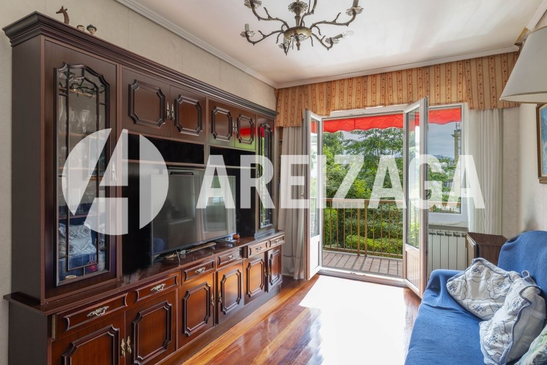 Bedroom of Flat for sale in Donostia - San Sebastián   with Heating, Terrace and Balcony