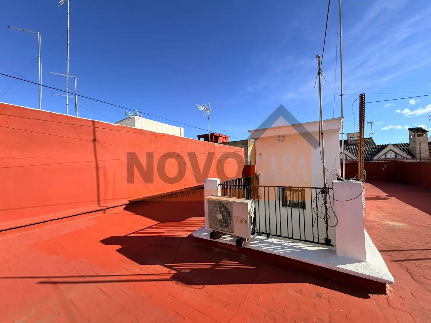 Vista exterior de Piso en venta en Silla con Trastero