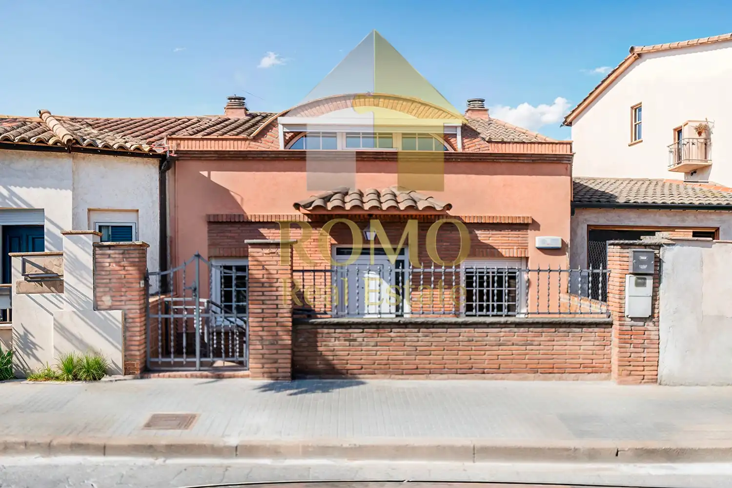 Exterior view of Detached homes for sale in Parets del Vallès  with Air Conditioner, Heating and Parquet flooring