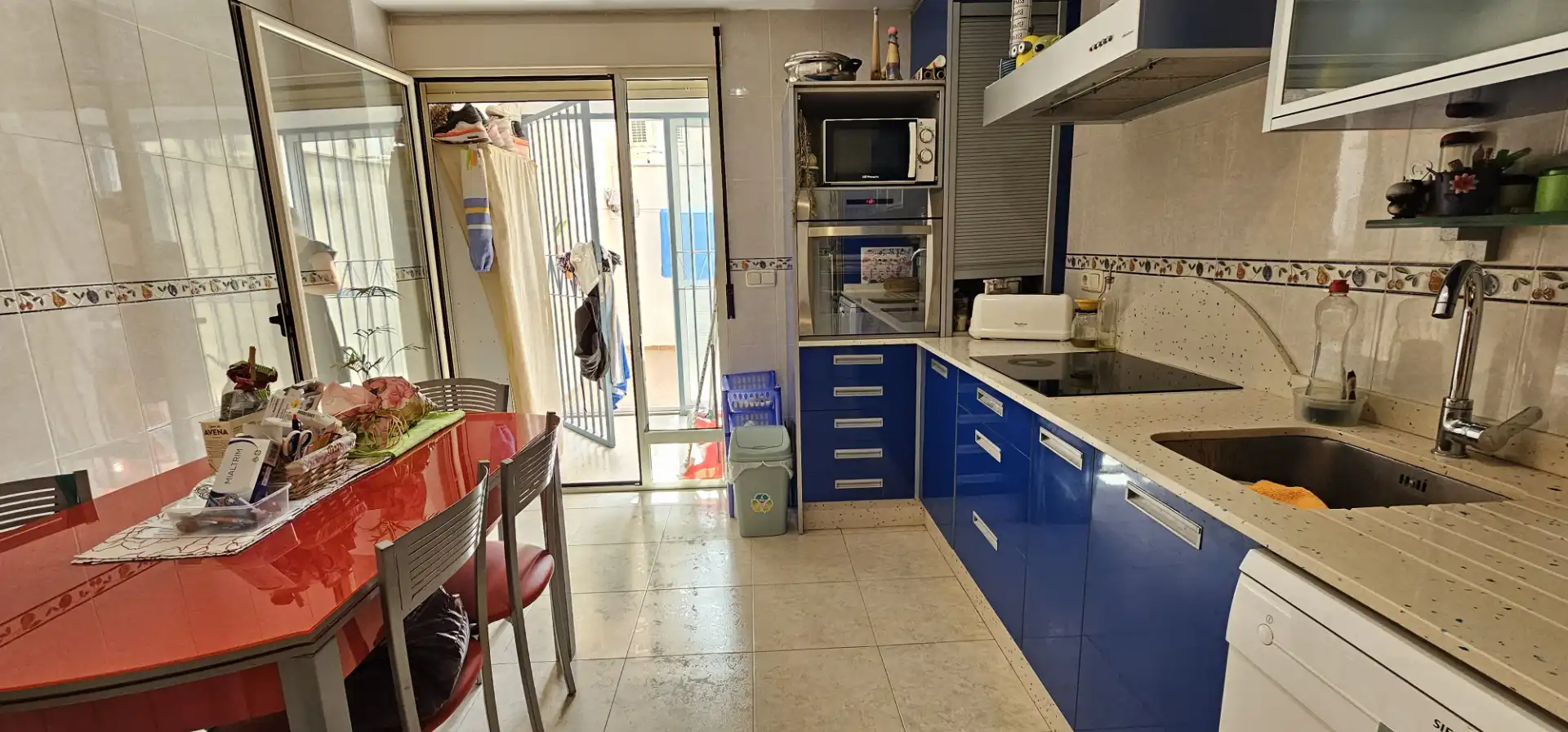 Cuina de Casa adosada en venda en Totana amb Aire condicionat, Moblat i Forn