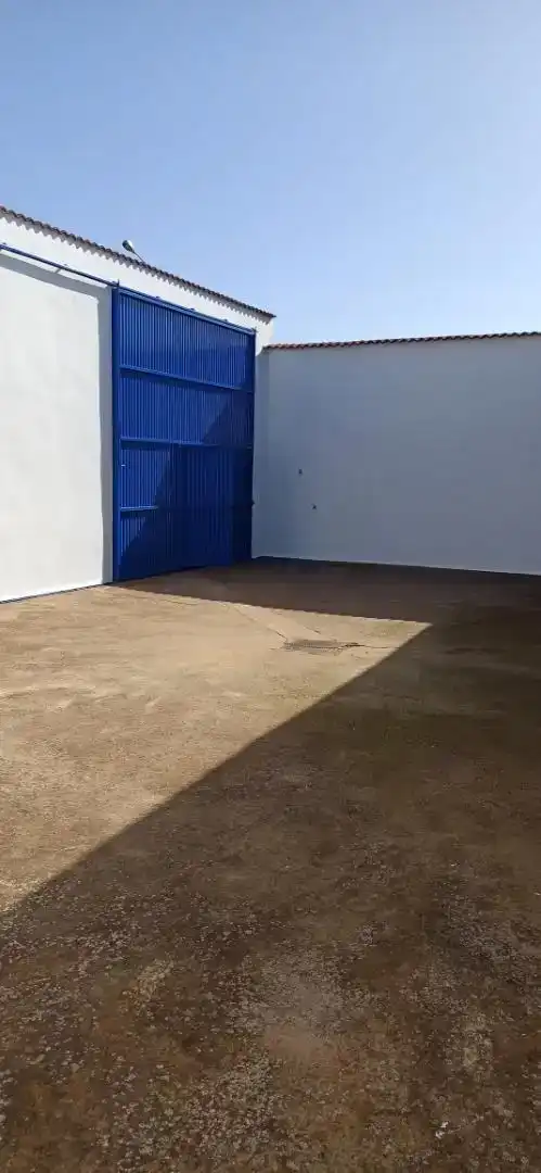 Parkplatz von Garage zur Miete in Guareña