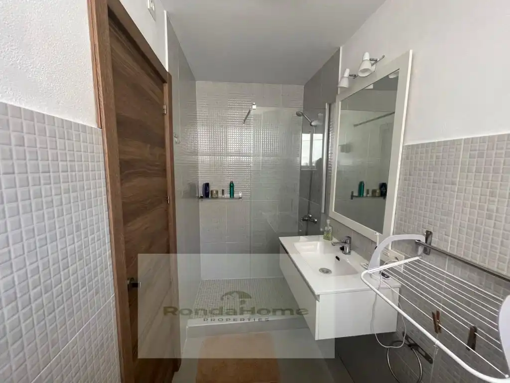 Baño de Casa o chalet en venta en Montejaque con Terraza y Piscina