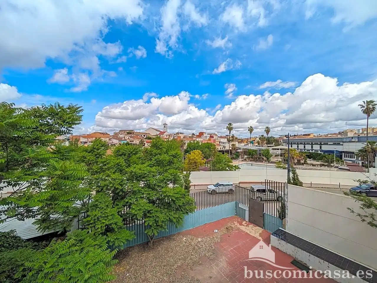 Vista exterior de Casa o chalet en venta en Linares con Aire acondicionado, Terraza y Trastero