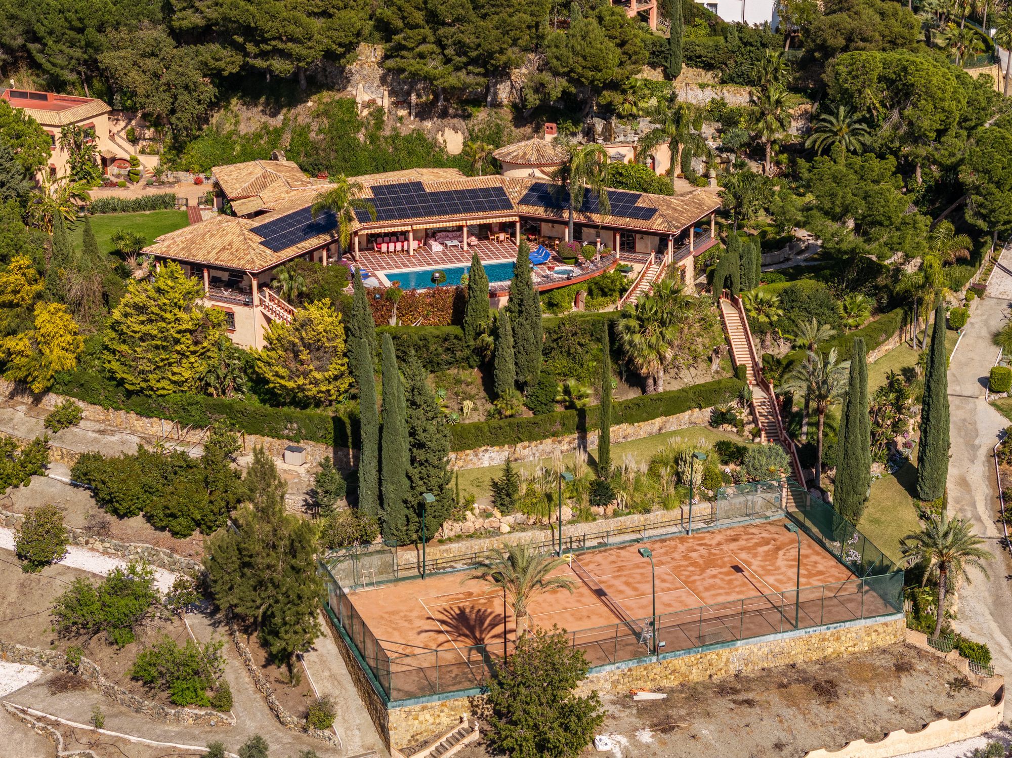 Jardí de Finca rústica en venda en Benahavís amb Terrassa