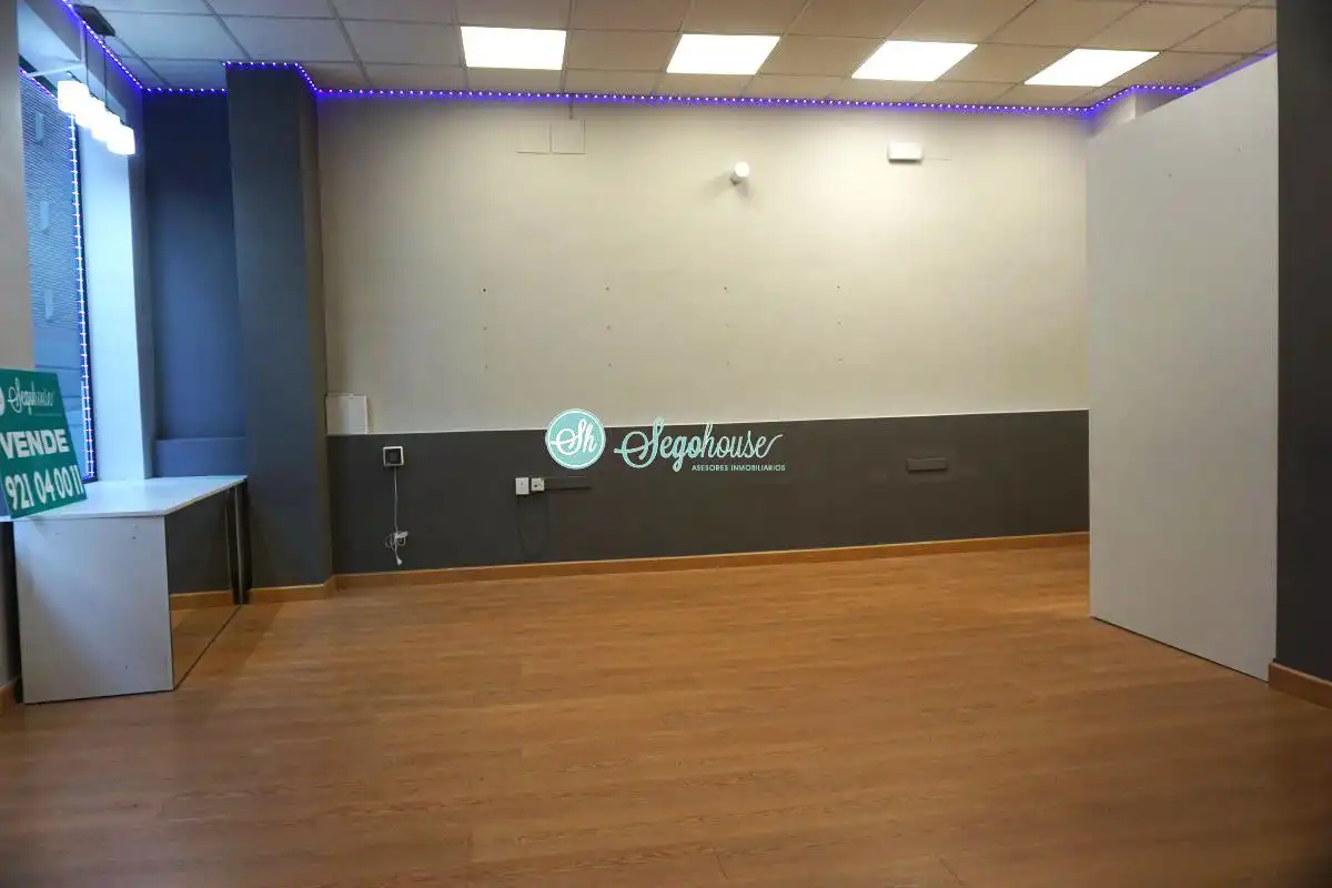 Local comercial en venda a Centro, imagen 3
