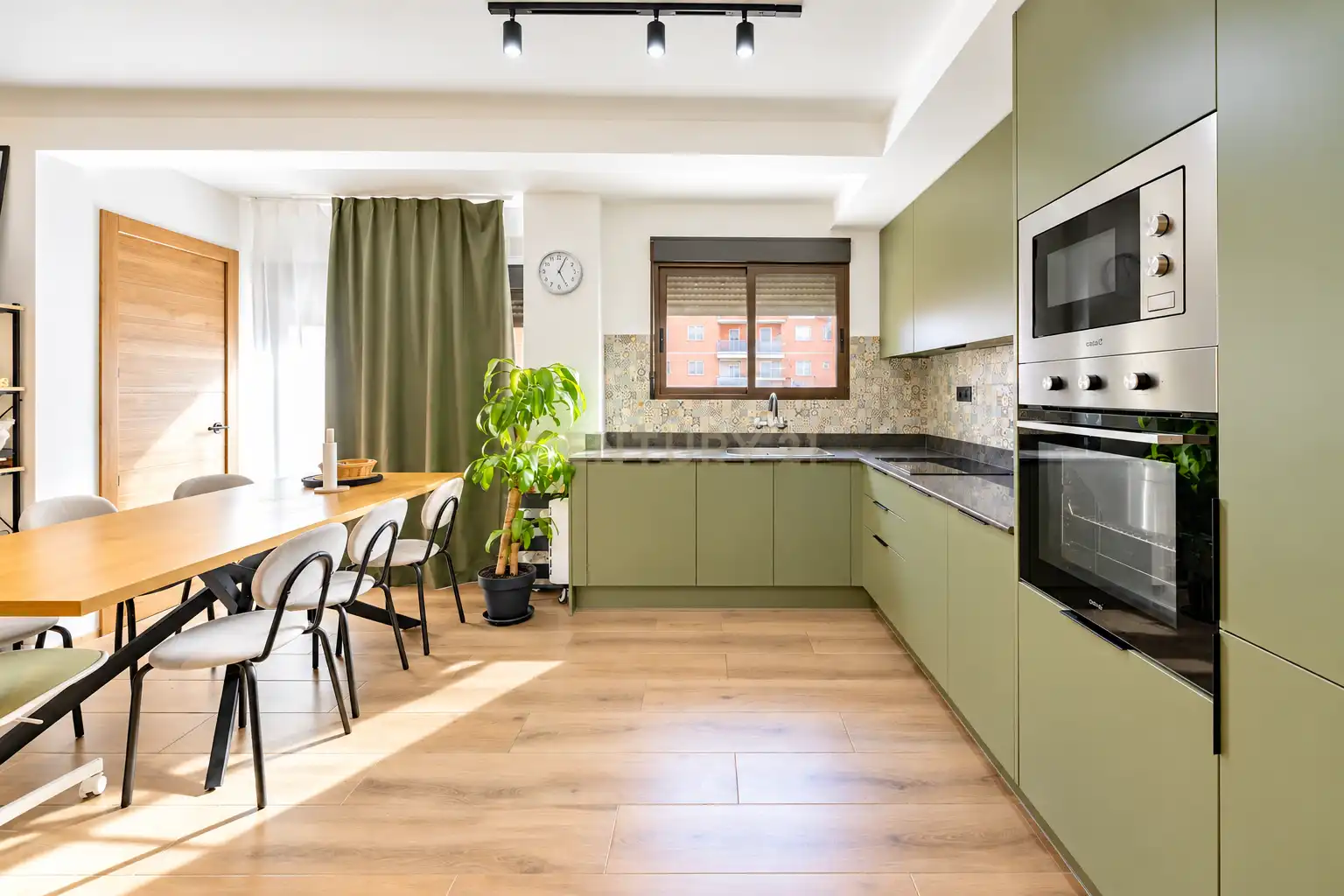 Mini appartamento con terrazza in vendita a Av. del Cid, 111, València, Spain, imagen 2