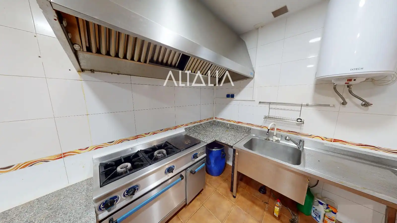 Cocina de Local en venta en Cuenca con Aire acondicionado