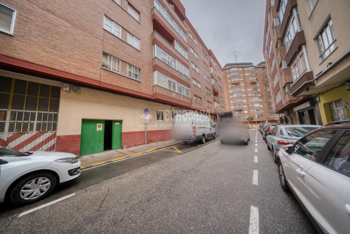Vista exterior de Piso en venta en Valladolid Capital con Calefacción