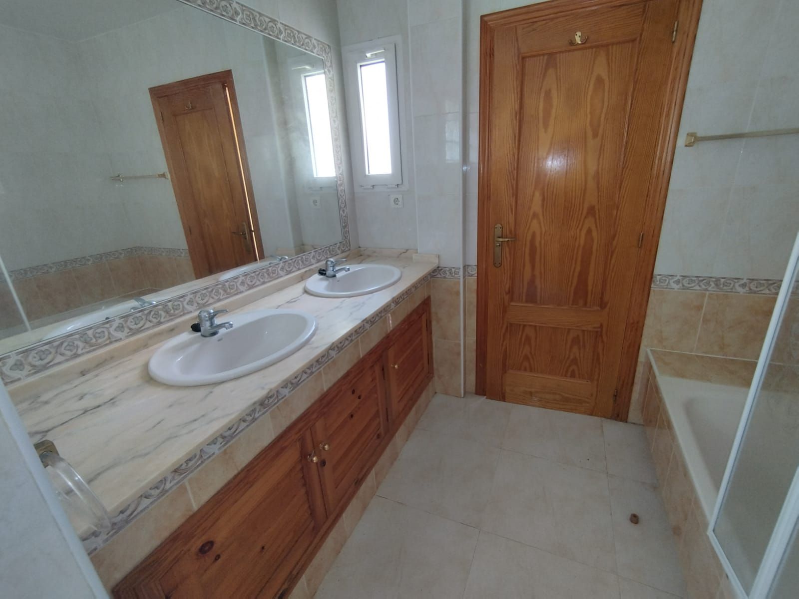 Bathroom of Planta baja for sale in Cartagena  with Swimming Pool
