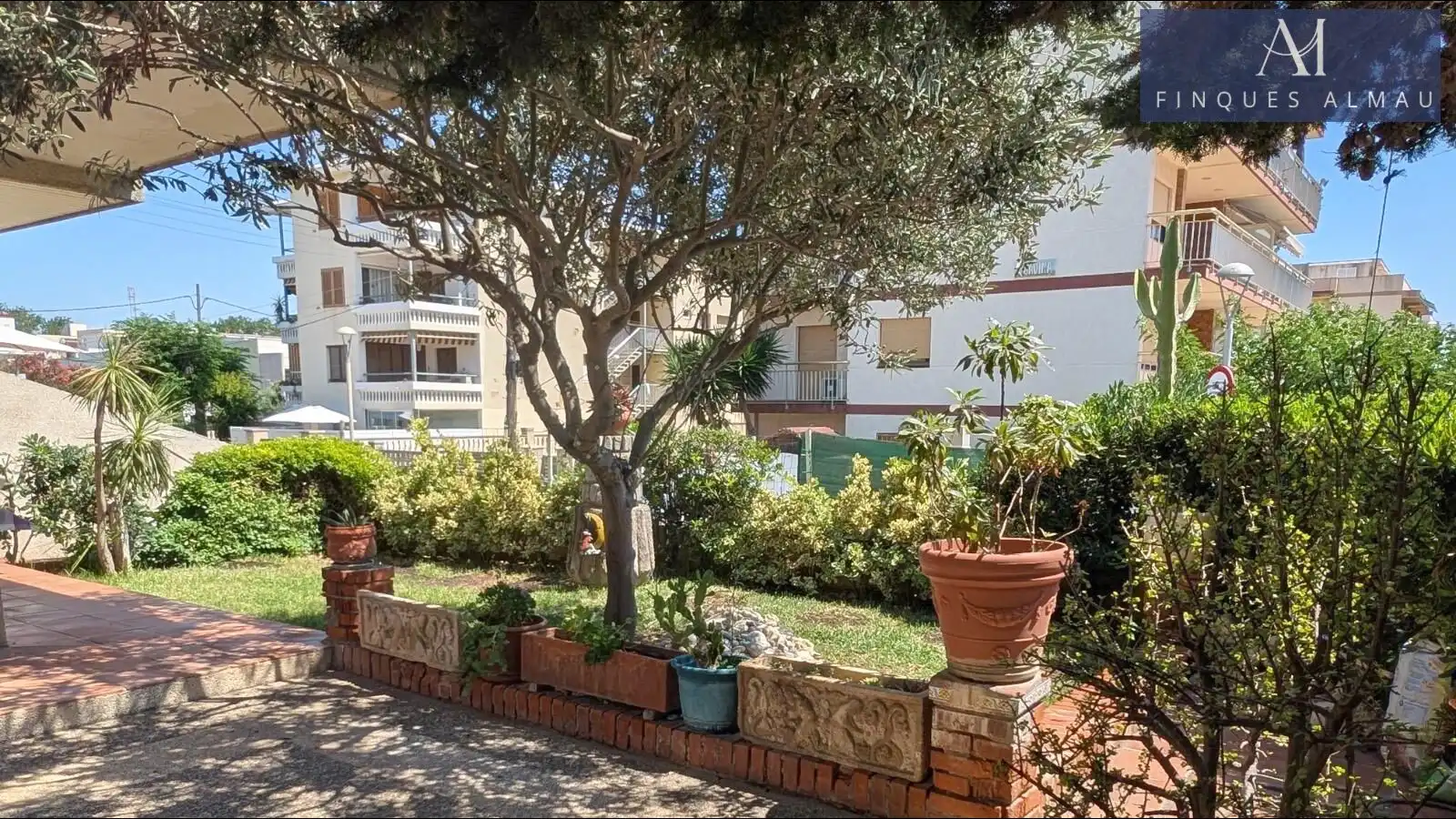 Garden of Detached homes for sale in Vilanova i la Geltrú  with Air Conditioner, Heating and Private garden