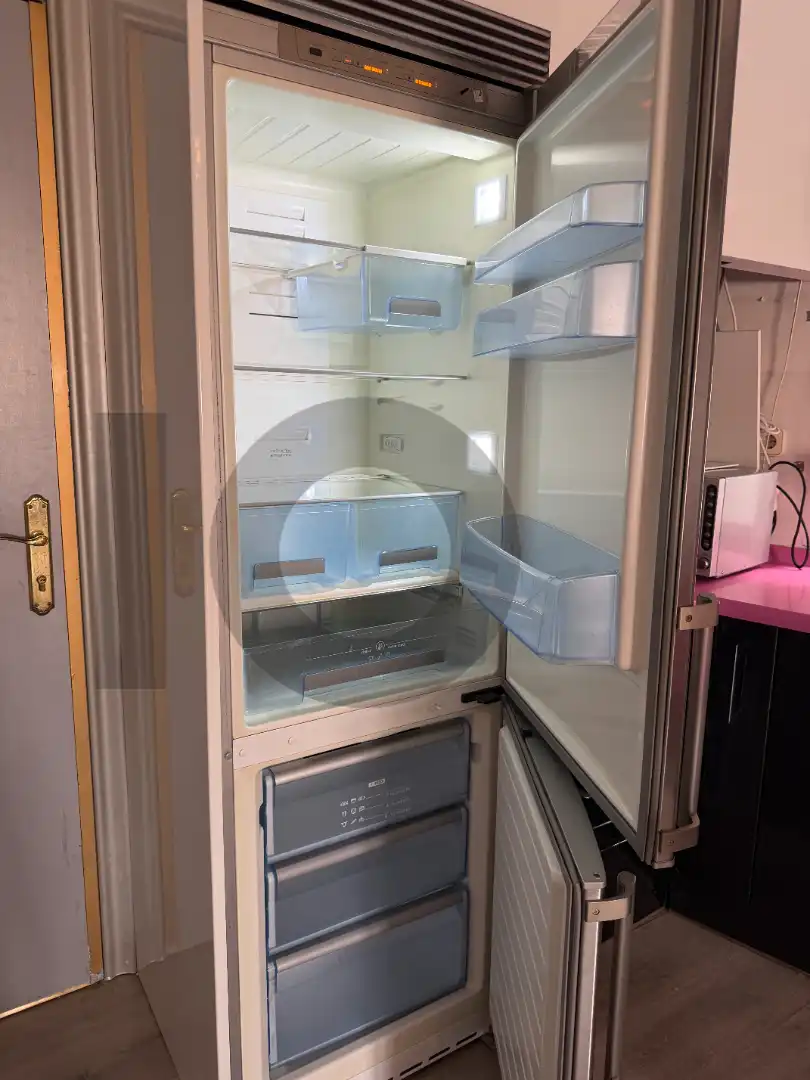 Kitchen of Study for rent in Madrid  with Air Conditioner, Heating and Parquet flooring