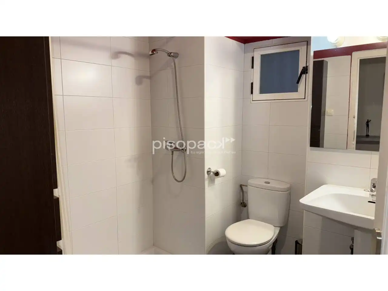 Bathroom of Flat for sale in  Pamplona / Iruña  with Heating, Parquet flooring and Storage room