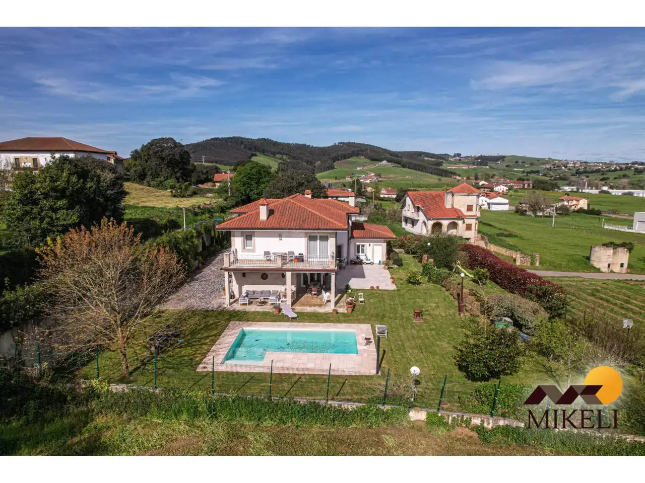 Vista exterior de Casa o chalet en venta en Meruelo con Calefacción, Jardín privado y Terraza