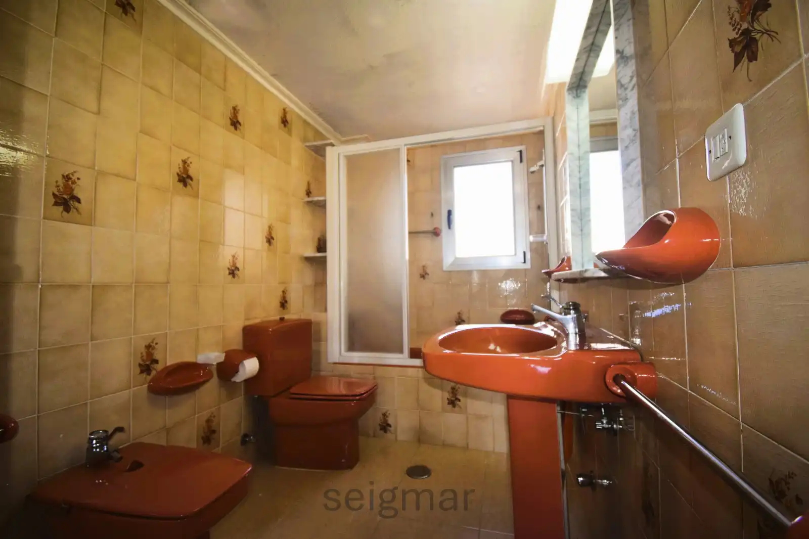 Bathroom of Houses for sale in Villajoyosa / La Vila Joiosa  with Air Conditioner, Heating and Private garden
