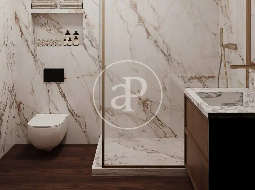 Baño de Piso en venta en Valencia con Aire acondicionado, Calefacción y Terraza