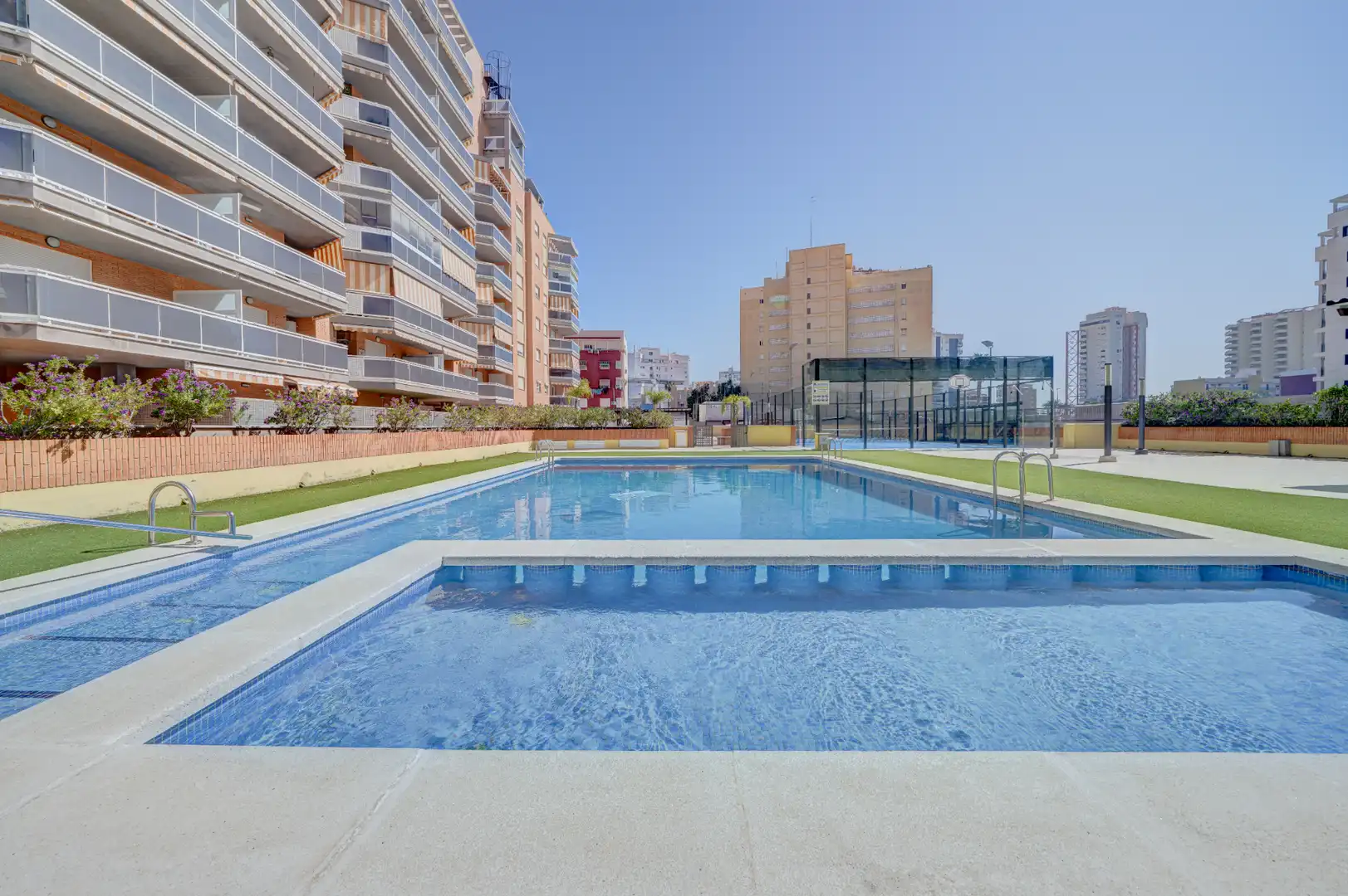 Schwimmbecken von Dachboden zum Verkauf in La Pobla de Farnals mit Klimaanlage, Heizung und Terrasse