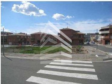 Terrenos y solares en venta en calle Francesc Macià