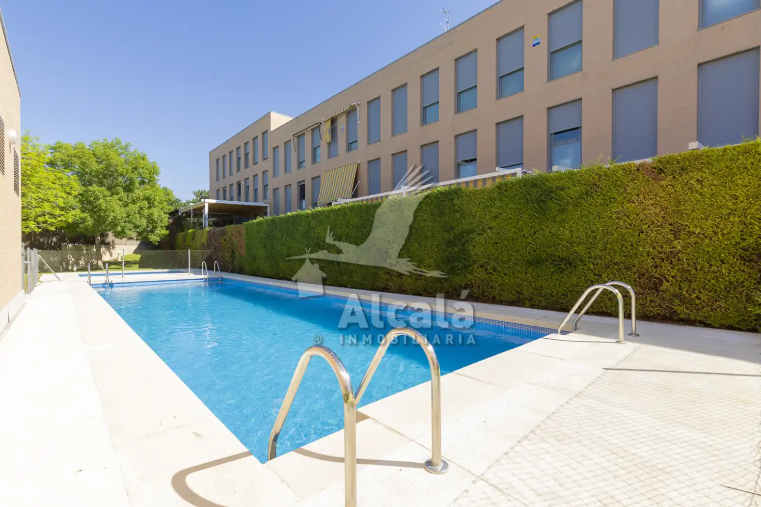 Schwimmbecken von Wohnung zum Verkauf in Villalbilla mit Klimaanlage, Heizung und Terrasse