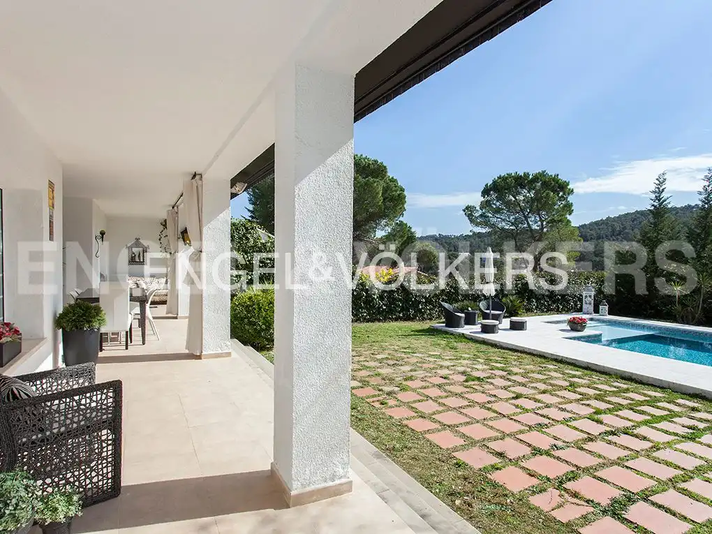 Terraza de Casa o chalet en venta en Sant Cugat del Vallès con Aire acondicionado, Calefacción y Jardín privado