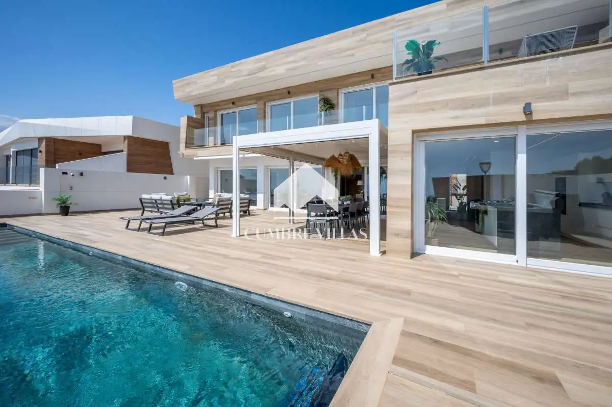Vista exterior de Casa o chalet en venta en Almuñécar con Jardín privado, Terraza y Trastero