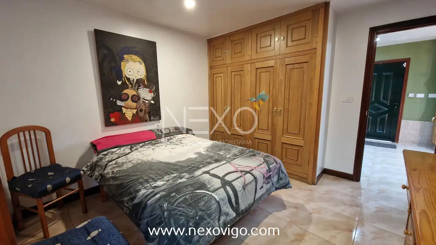 Habitación de Casa o chalet en venta en Cangas  con Calefacción, Jardín privado y Piscina