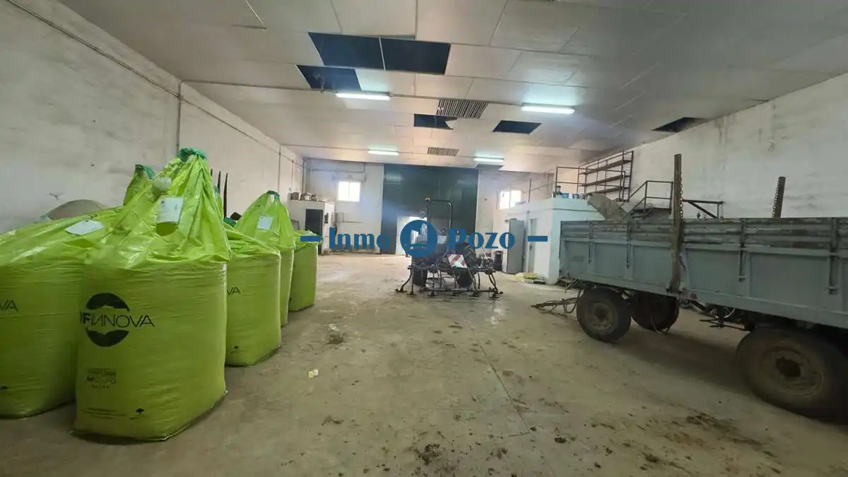 Nau industrial en venda en Guareña