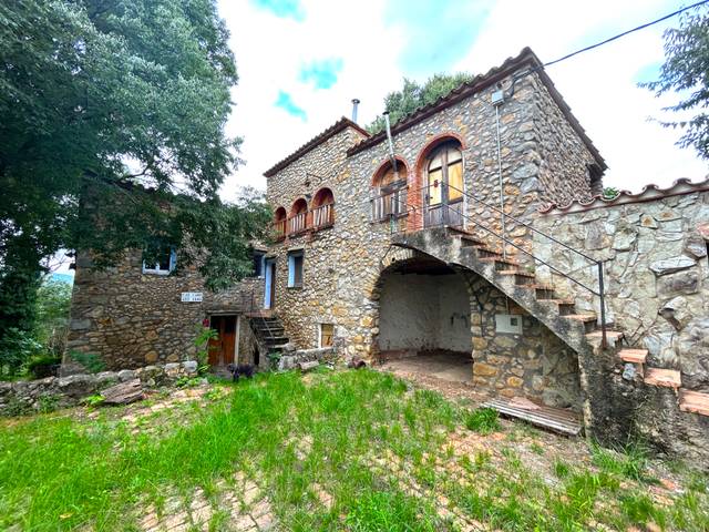 Casa-chalet en Venta en Tortellà