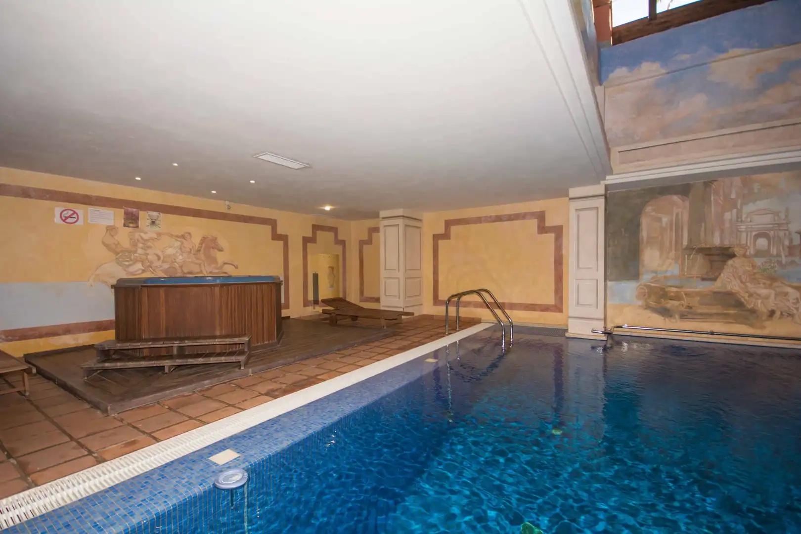 Piscina de Planta baixa en venda en Estepona amb Aire condicionat, Terrassa i Piscina