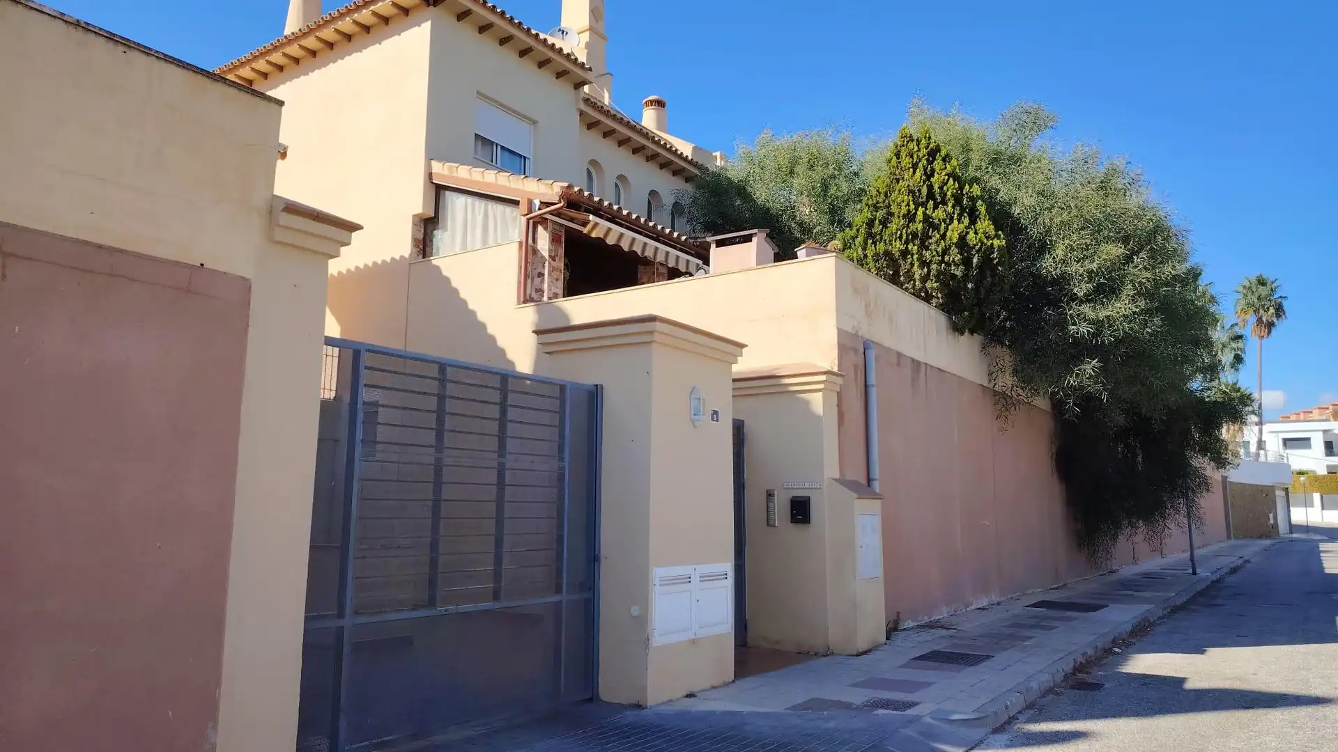 Exterior view of Single-family semi-detached for sale in Mijas  with Private garden, Parquet flooring and Terrace