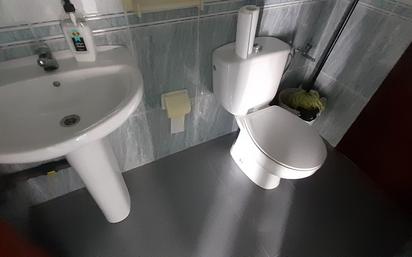 Bathroom of House or chalet for sale in Chiclana de la Frontera