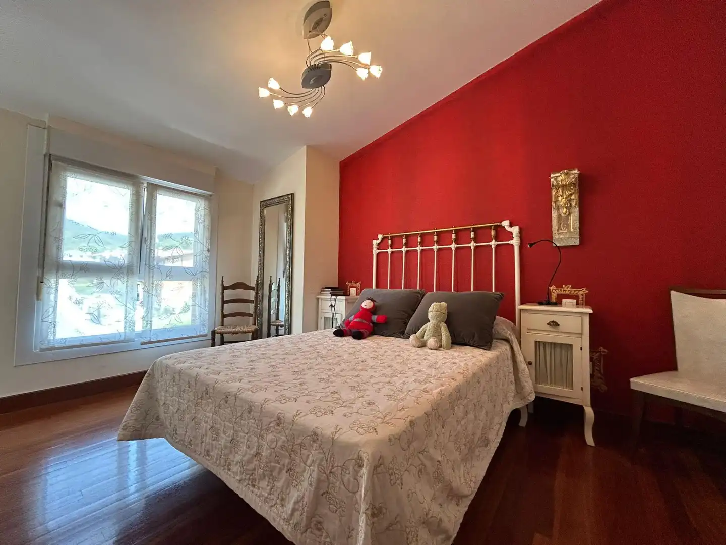 Habitación de Casa adosada en venta en Artziniega con Calefacción, Jardín privado y Terraza