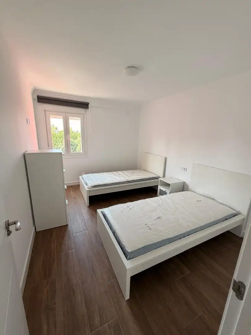 Habitación de Piso de alquiler en Carmona