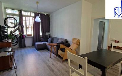 Living room of Flat for sale in  Madrid Capital