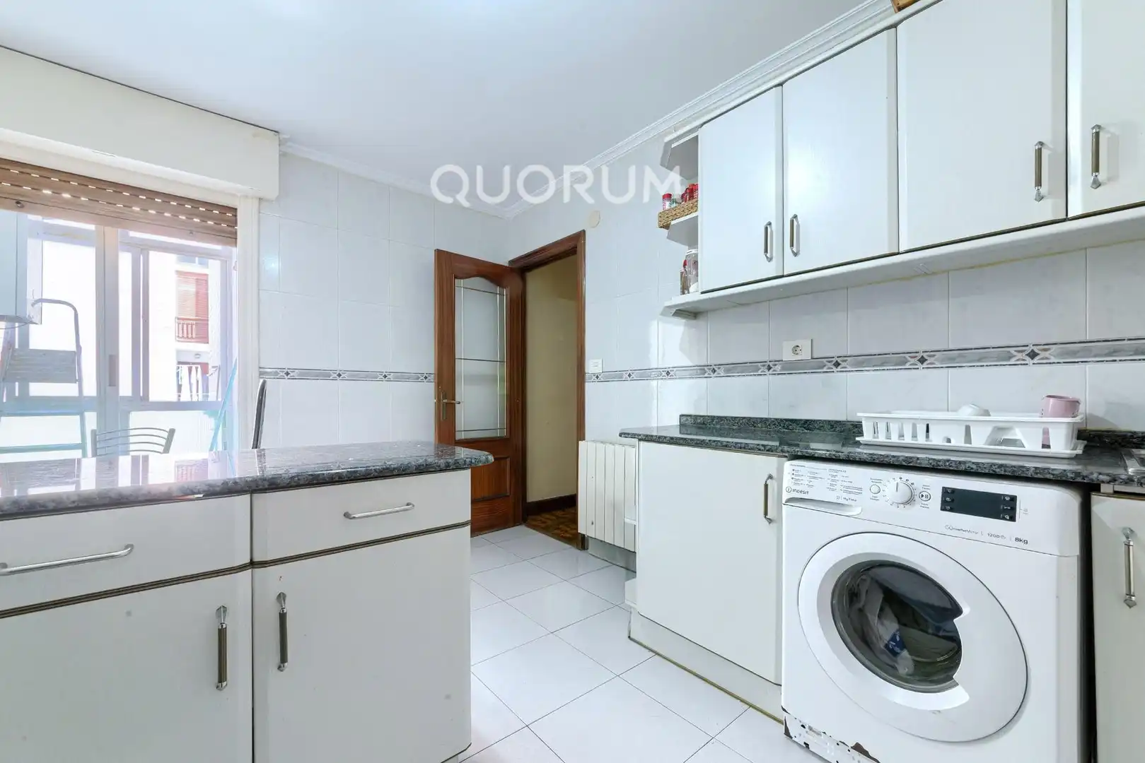 Cocina de Piso en venta en Basauri  con Calefacción y Balcón