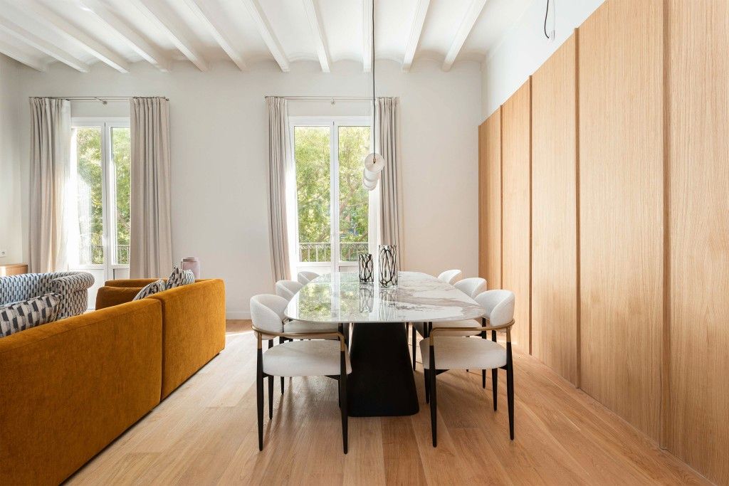Dining room of Apartment for sale in  Barcelona Capital  with Air Conditioner, Heating and Parquet flooring