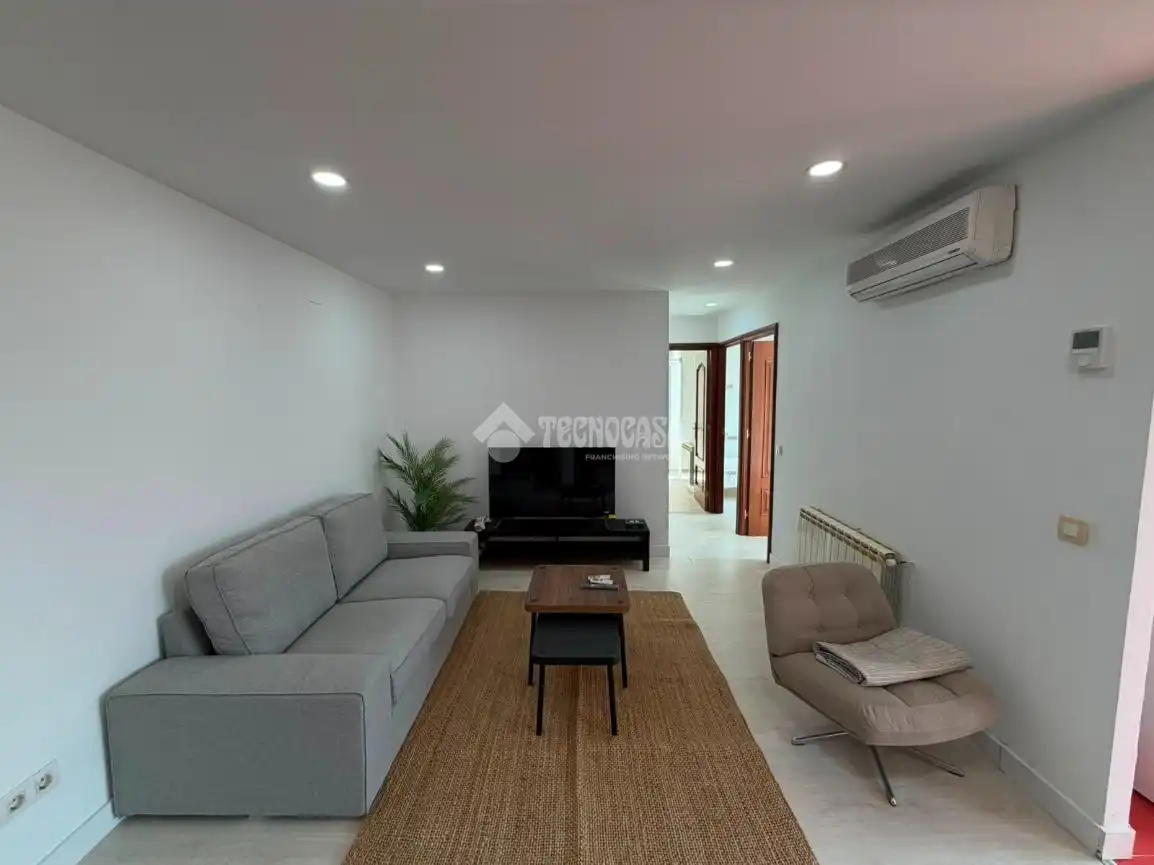 Living room of Flat for rent in Getafe  with Air Conditioner and Heating