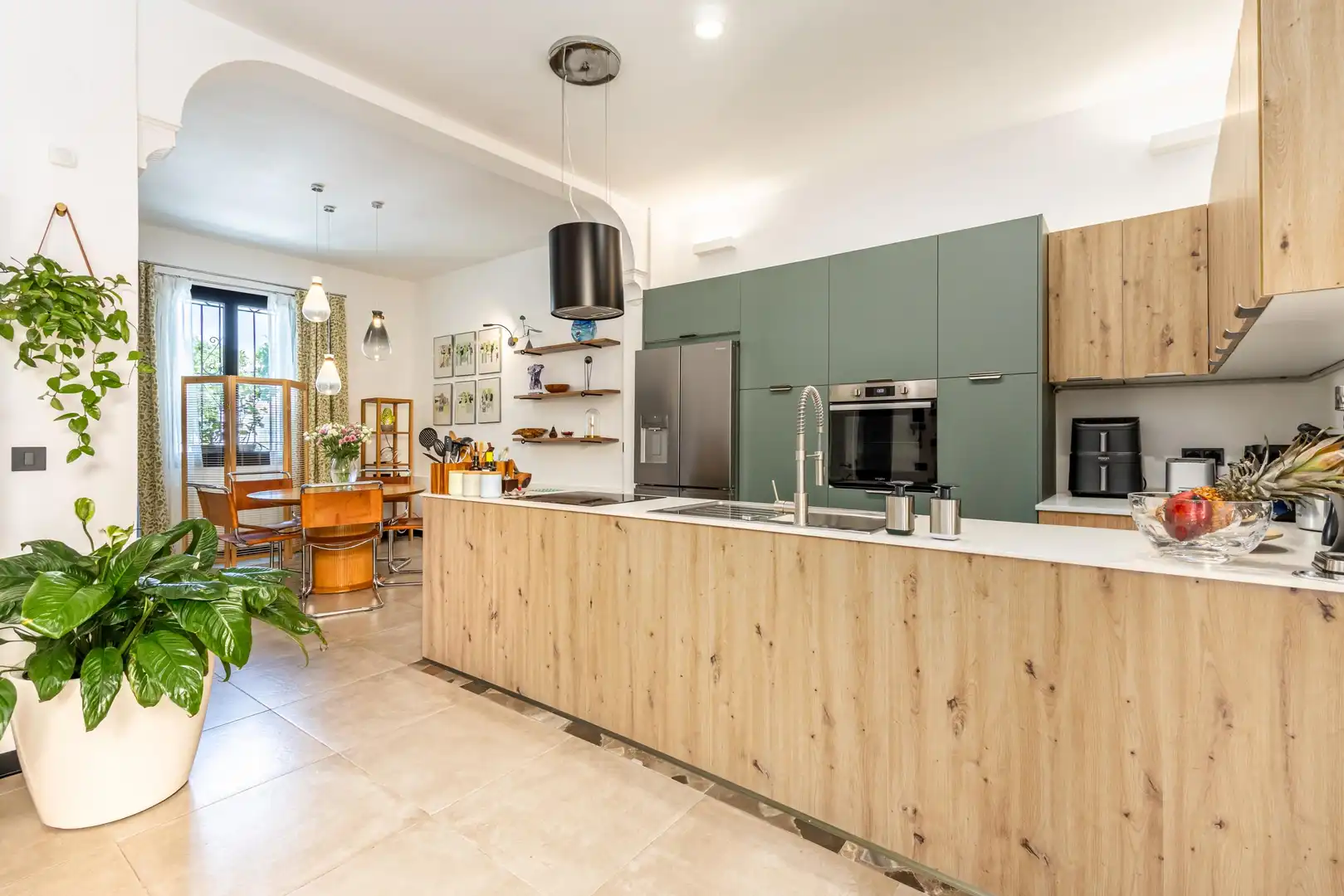 Cuina de Casa o xalet en venda en Málaga amb Aire condicionat, Calefacció i Jardí privat